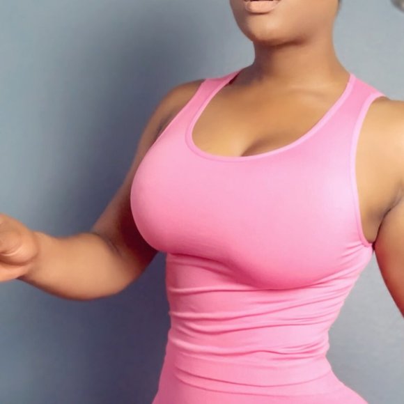 PRETTY IN PINK MATCHING SHORT SET - Picture 2 of 3